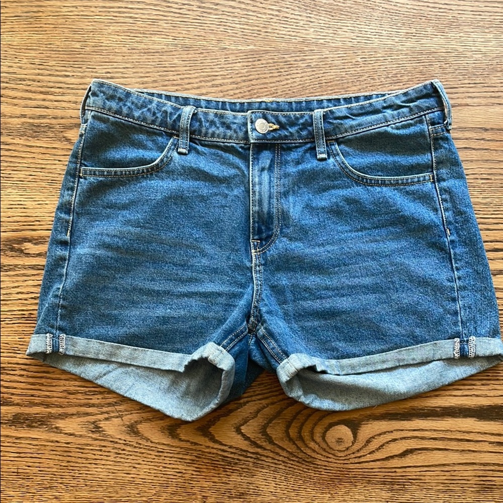 &Denim H & M Women's Cuffed Regular Waist Denim Shorts Size 8